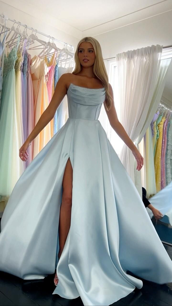 Schlichtes, trägerloses, blaues Satinkleid in A-Linie mit Schlitz – Inspiration für formelle Partykleider, lange Ballkleider N141