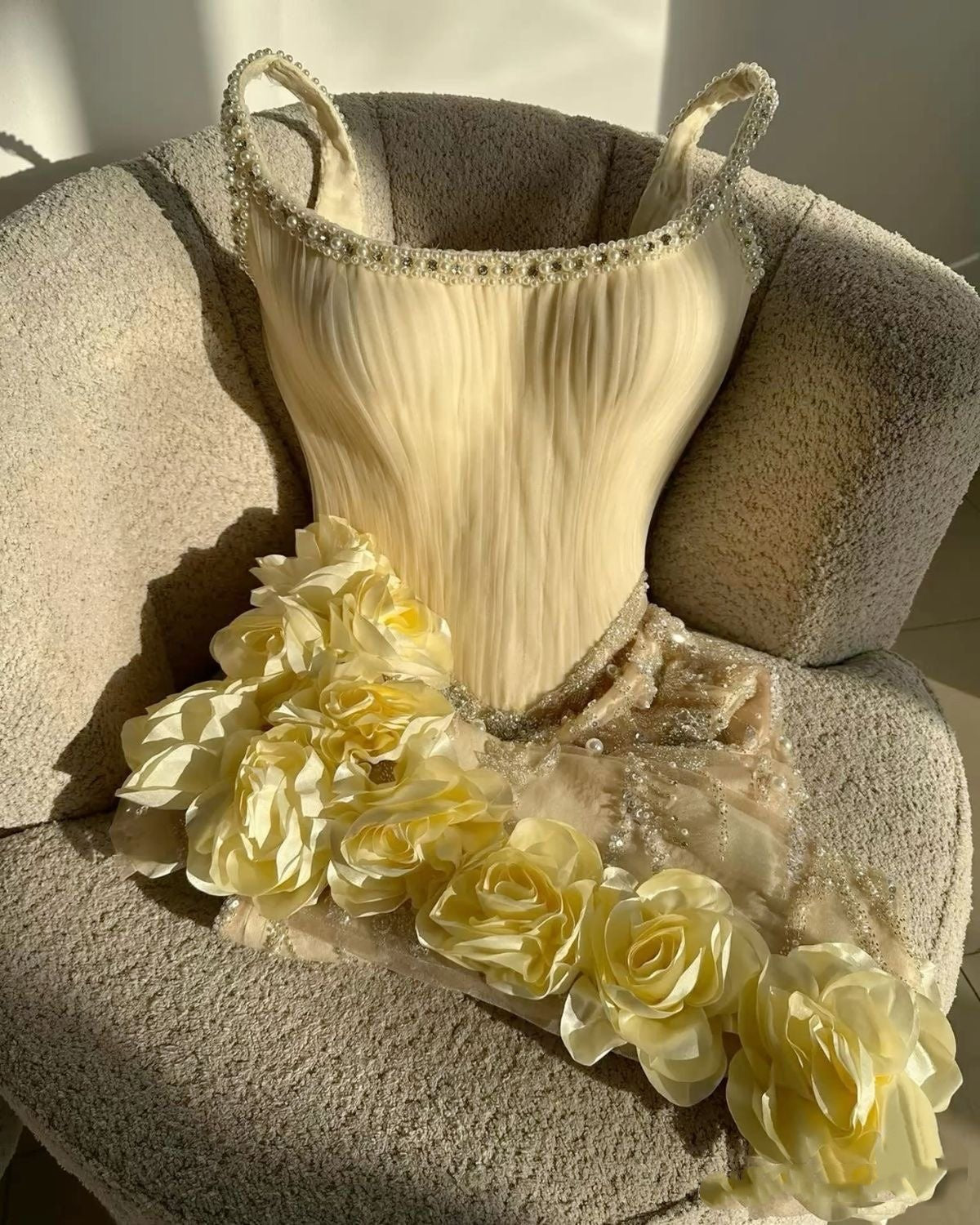 Robe de bal moulante scintillante à fines bretelles jaune avec perles Fleurs 3D Inspo Robes de bal de rentrée RB4196