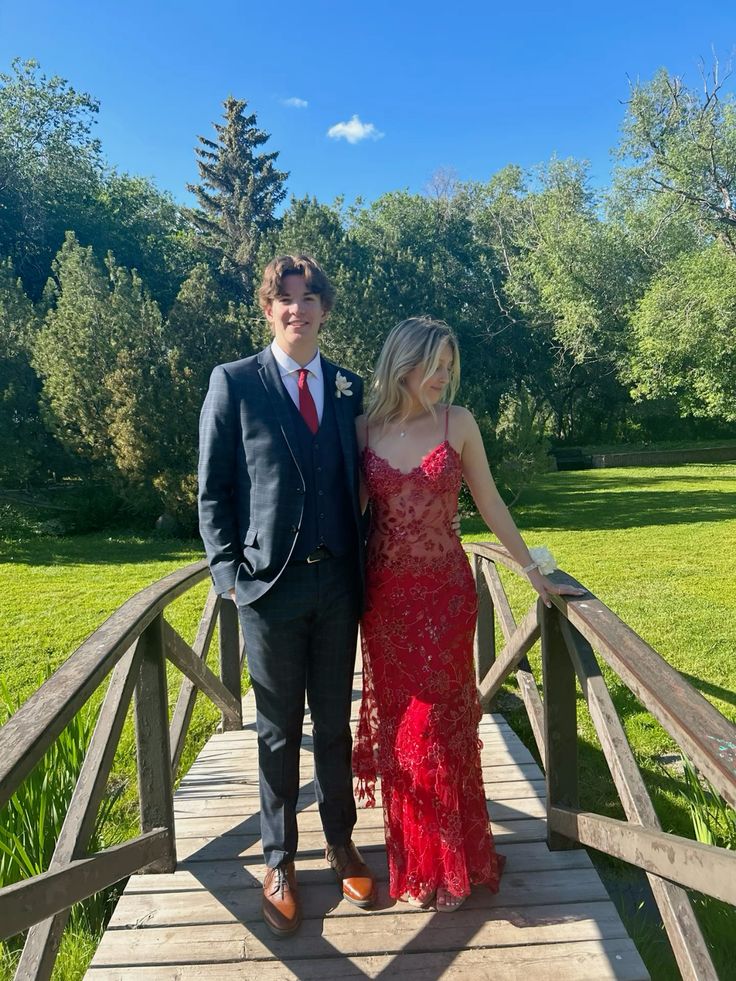 Erstaunliche Meerjungfrau Spaghettiträger Rote Pailletten Lange Ballkleider Inspiration Partykleid Ballkleid RB1302