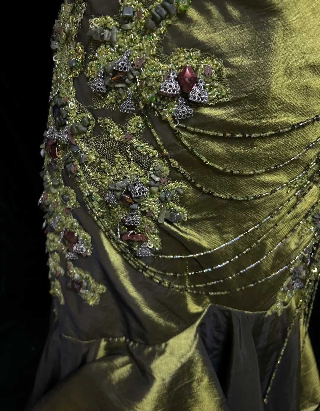 Robe de bal longue en satin vert olive à fines bretelles, style sirène vintage des années 2000 N2575
