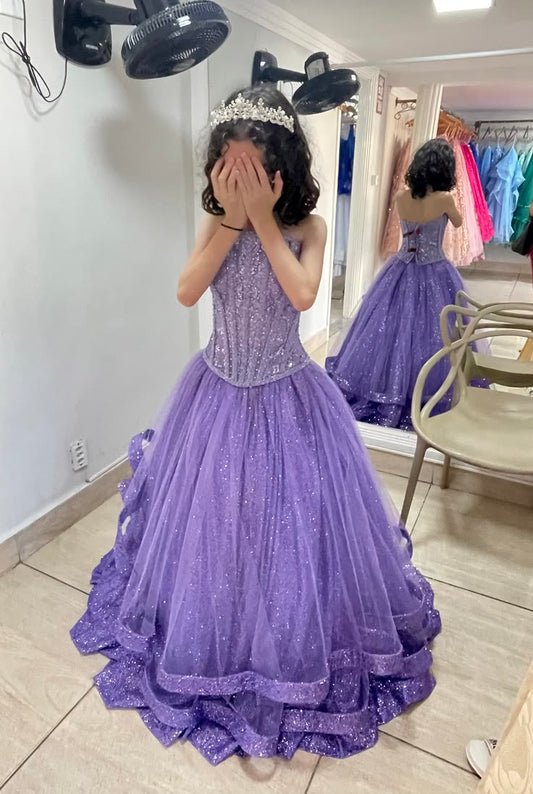 Sweet 16 Ballkleid trägerlos flieder Tüll ärmellos mit Stufen Sweet Sixteen Kleid RB9454