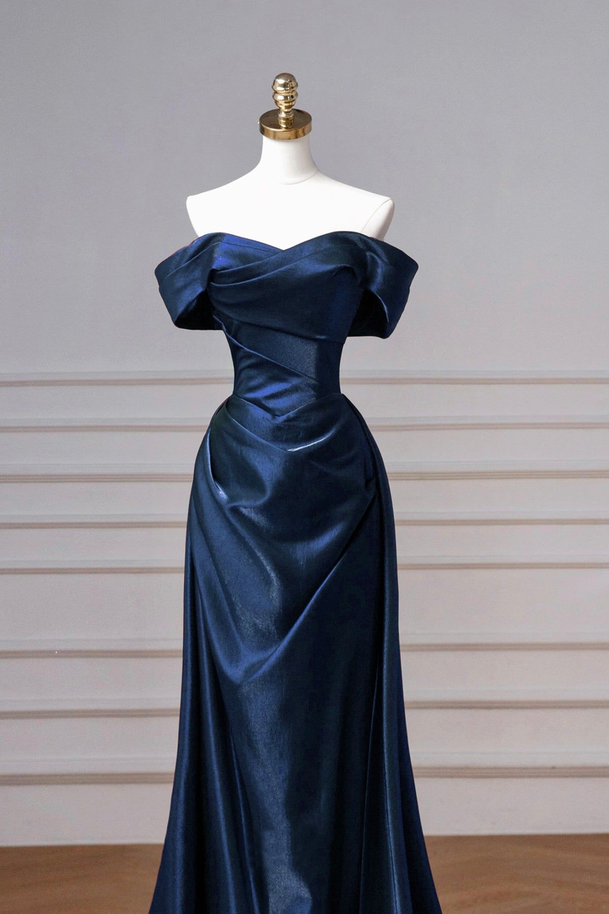 Elegantes, schulterfreies, marineblaues Satin-Abendkleid in A-Linie, langes Hochzeitsgastkleid, AB689