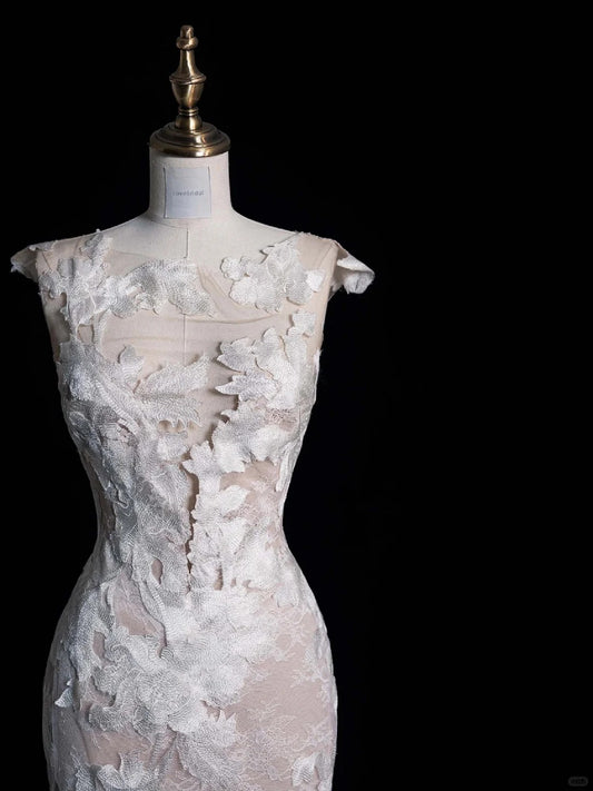 Modern Minimalist Mermaid Scoop White Lace With Buttons Long Brides Gown Bridal Dress Wedding Dresses Style RB6559