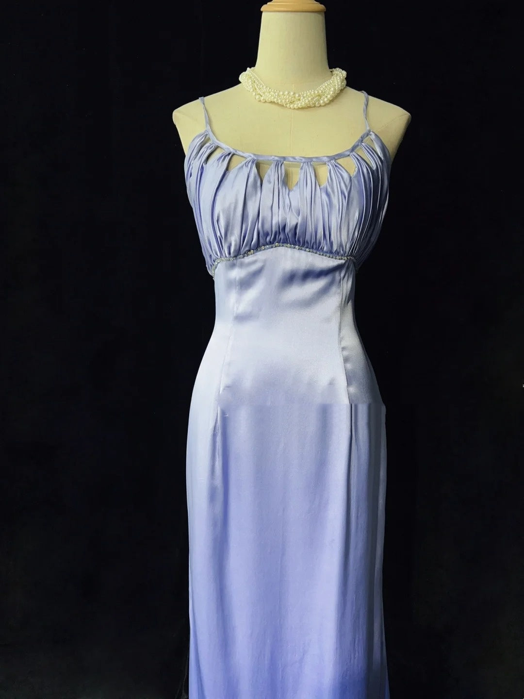 Bescheidene Ballkleider Meerjungfrau Spaghettiträger Lila Satin Langes formelles Abendkleid N3860