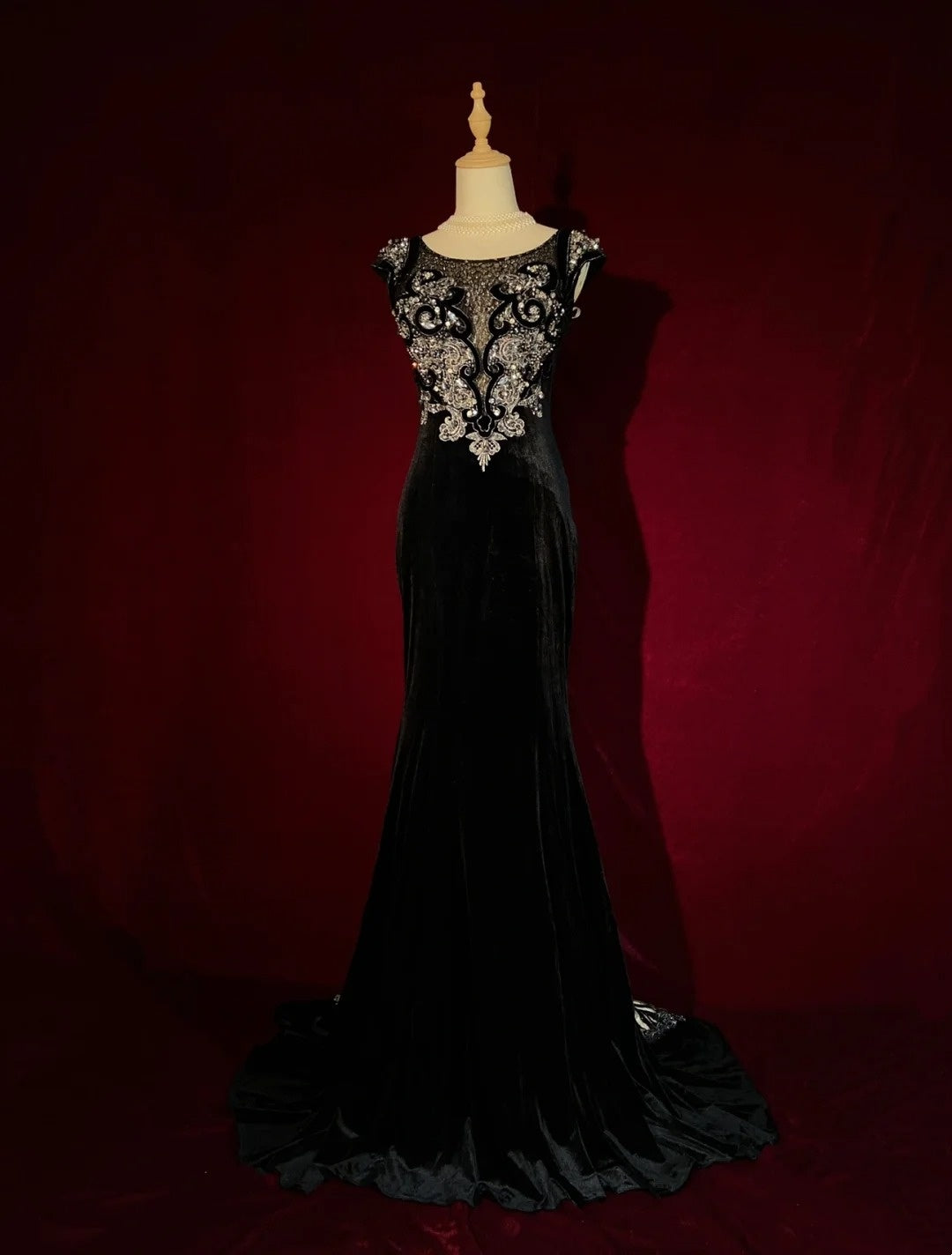Robes de bal modestes d'inspiration, robe sirène en velours noir nouée avec des perles pour femmes, robes de soirée formelles N3284