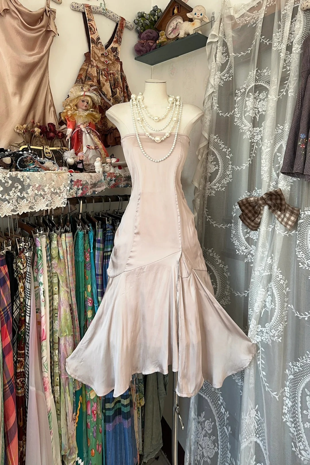 Vintage Meerjungfrau Trägerloses Rosafarbenes Midi-Abschlussball-Geburtstags-Outfits Heimkehrkleider N3751
