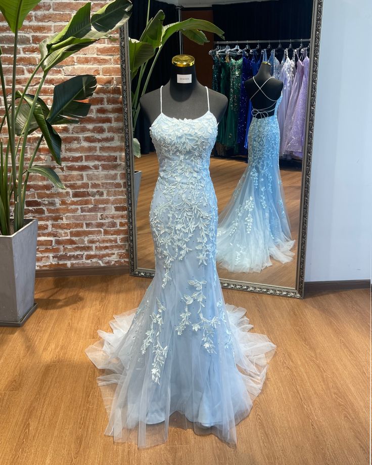 Elegantes, bodenlanges Etuikleid aus Tüll, ideal für Abschlussball und Partys, online erhältlich AB1688