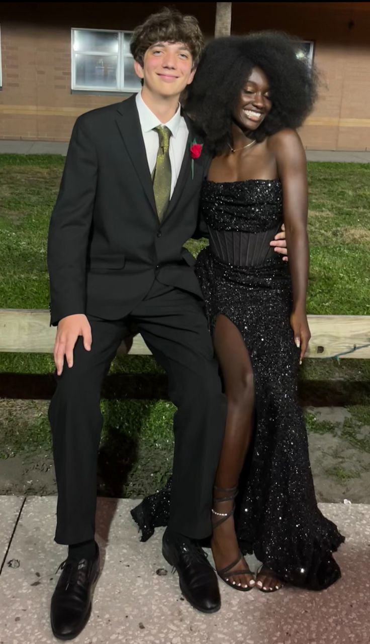Robe de bal longue sirène bustier noire à sequins fendue, inspiration robe de soirée unique pour une remise de diplôme N124