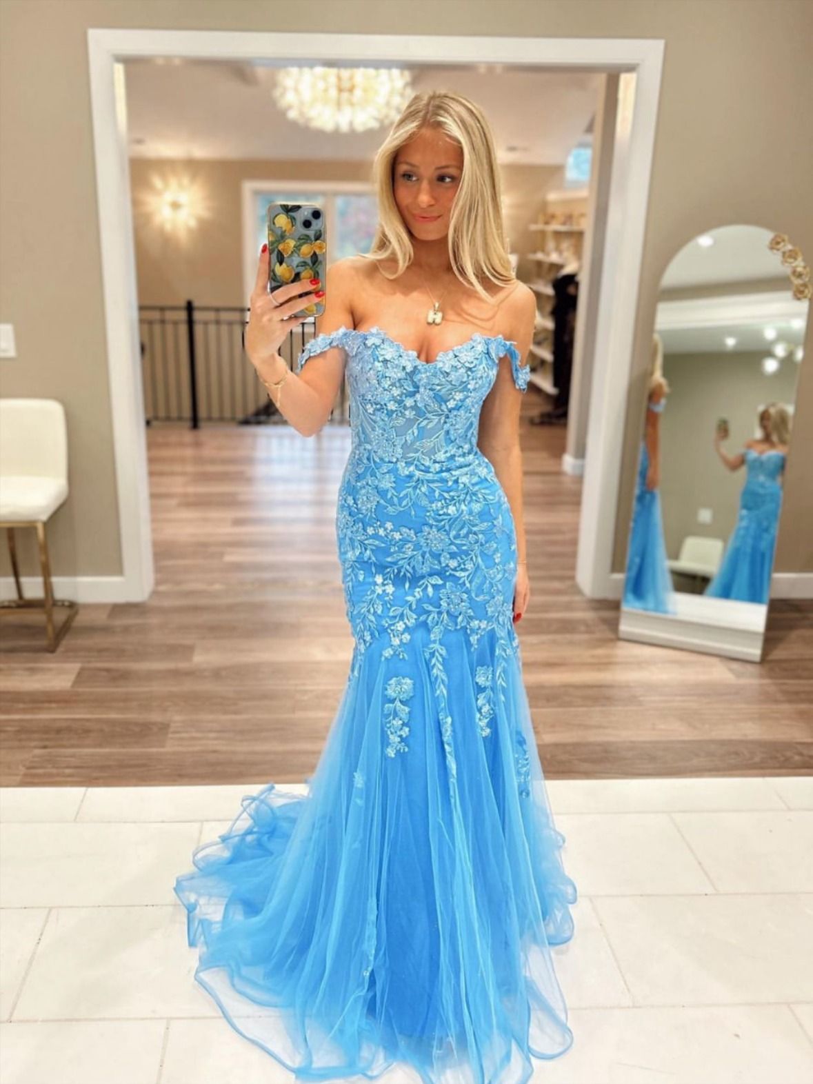 Robe de bal sirène en tulle bleu clair à épaules dénudées avec appliques AB1703