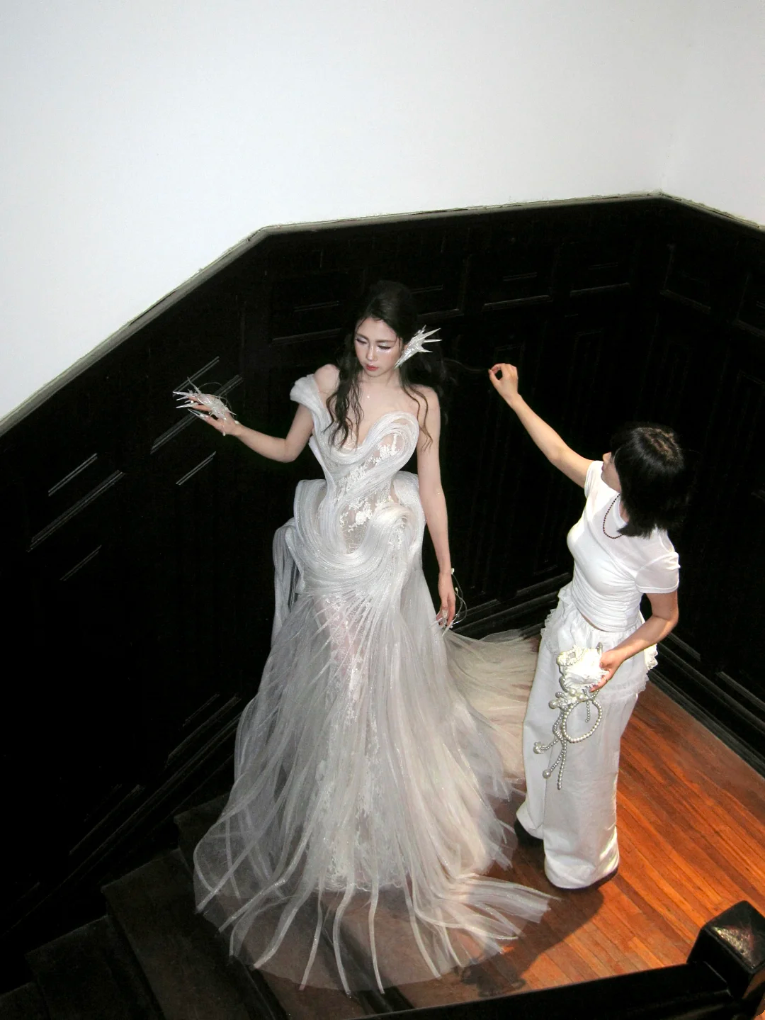 Robe de mariée princesse sirène asymétrique en dentelle et tulle blanc, robe de mariée longue et cintrée AB2408