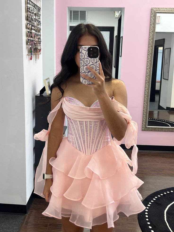 Einzigartiges Ballkleid, schulterfrei, rosa Minikleid, Abschlusskleid, High School für 8. Klasse, Homecoming Kleider RB3341