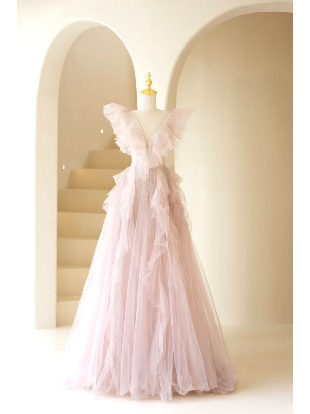 Robe de bal longue rose en tulle, coupe trapèze, col en V, idéale pour un 18e anniversaire (AB863)