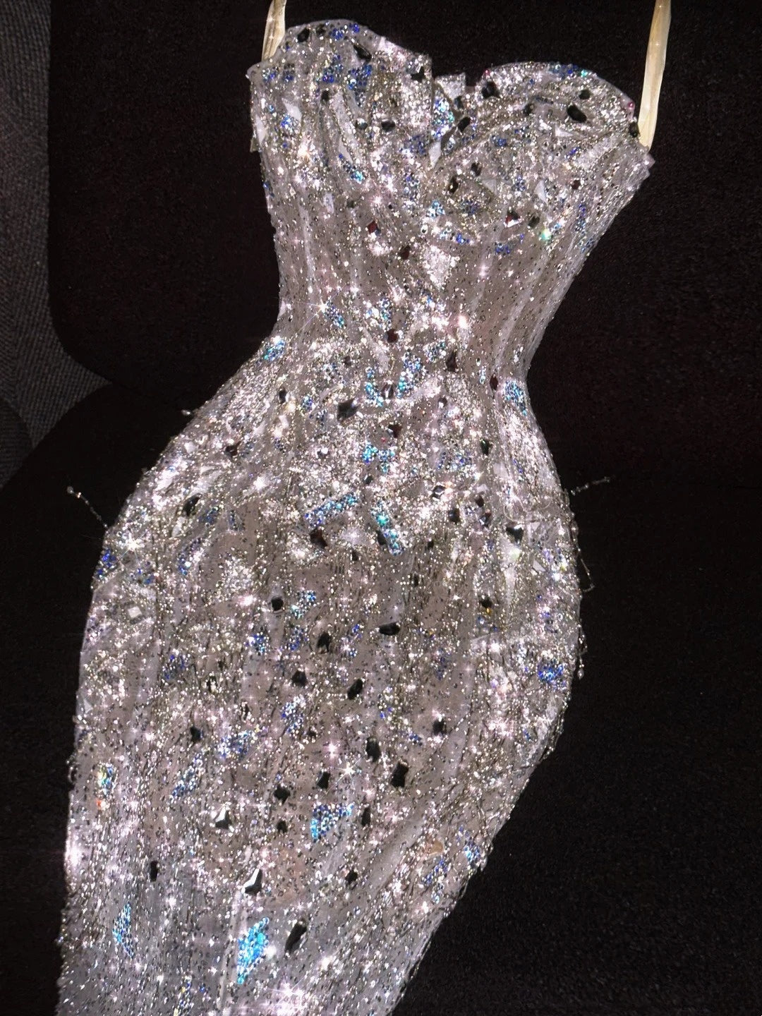 Robe de mariée vintage années 80, sirène, décolleté cœur, sequins, blanche, longue, cintrée, N1262