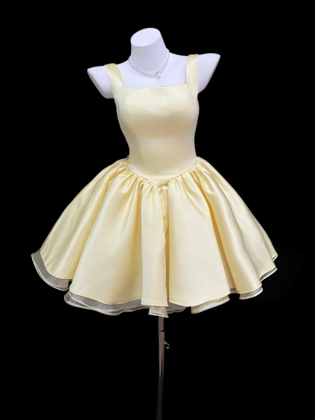 Romantic Ball Gown Square Neck Yellow Senior Short Graduation High School Homecoming Dresses N4544