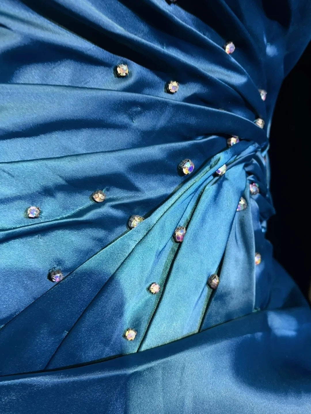 Robes Courtes de Soirée Y2K 2000s Vintage Fourreau Bretelles Fines en Satin Bleu à Volants N3111