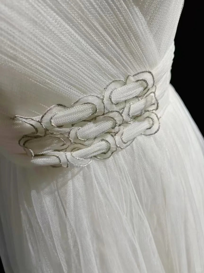 Süßes Ballkleid V-Ausschnitt Ärmellos Langer Tüll Garten Weißes Brautkleid RB3276