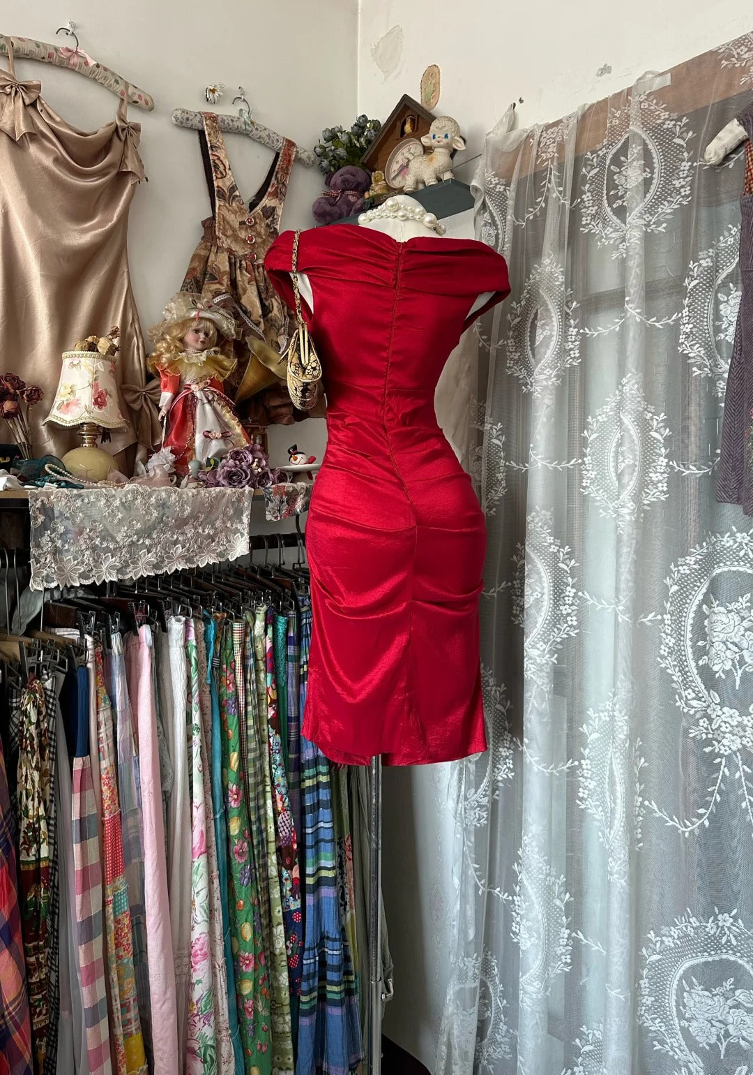 Sexy Etuikleid schulterfrei rot Ideen für Damen knielang Geburtstagskleider Heimkehr-Outfits N3408
