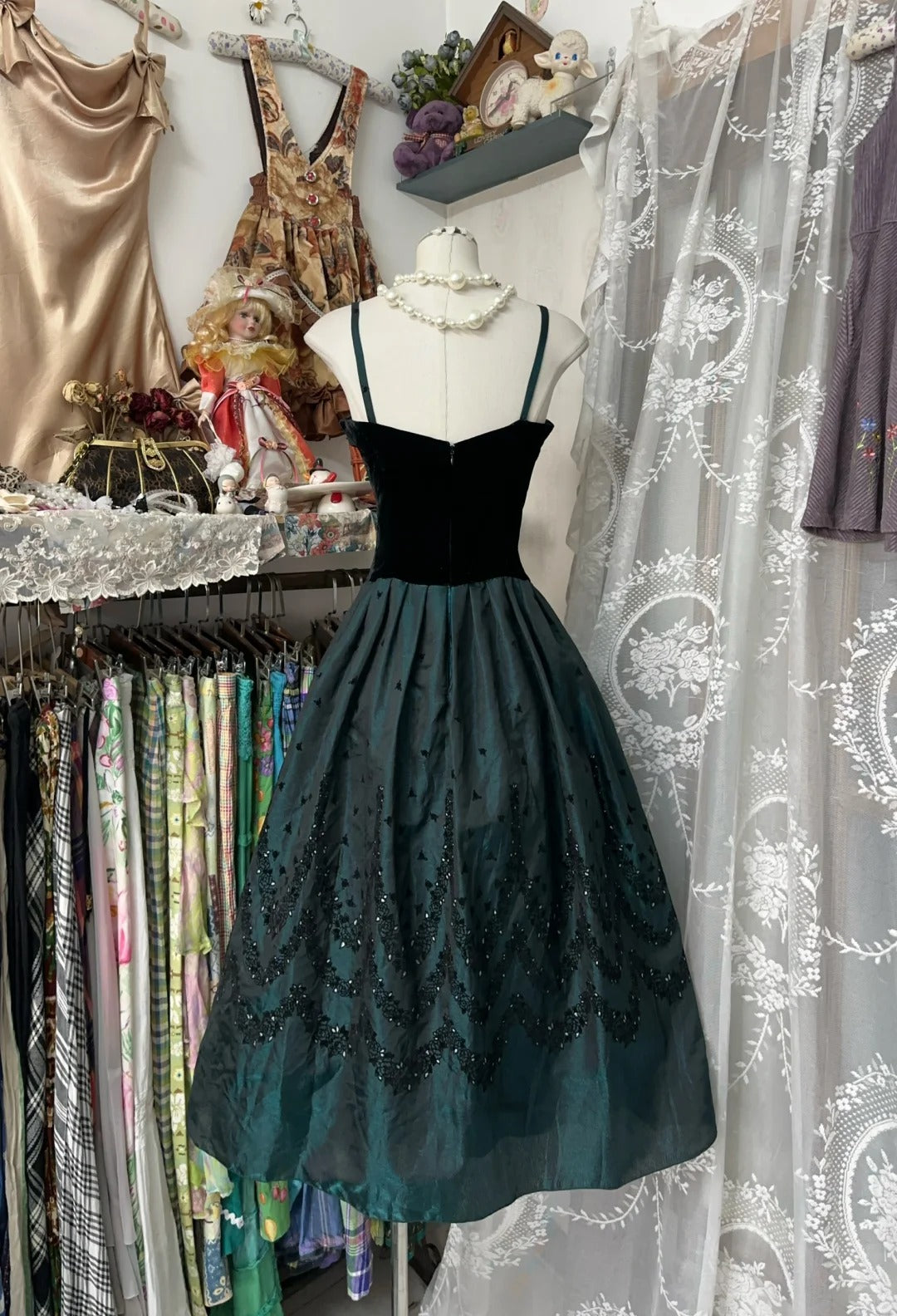 Elegante Abschlussballkleider Ballkleid Spaghettiträger Grün Ärmellose Formelle Abendgarderobe N3753