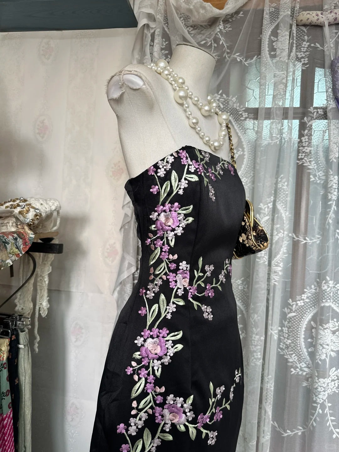 Élégantes robes de bal fourreau sans bretelles noires avec application en satin, longues tenues de soirée formelles N3732