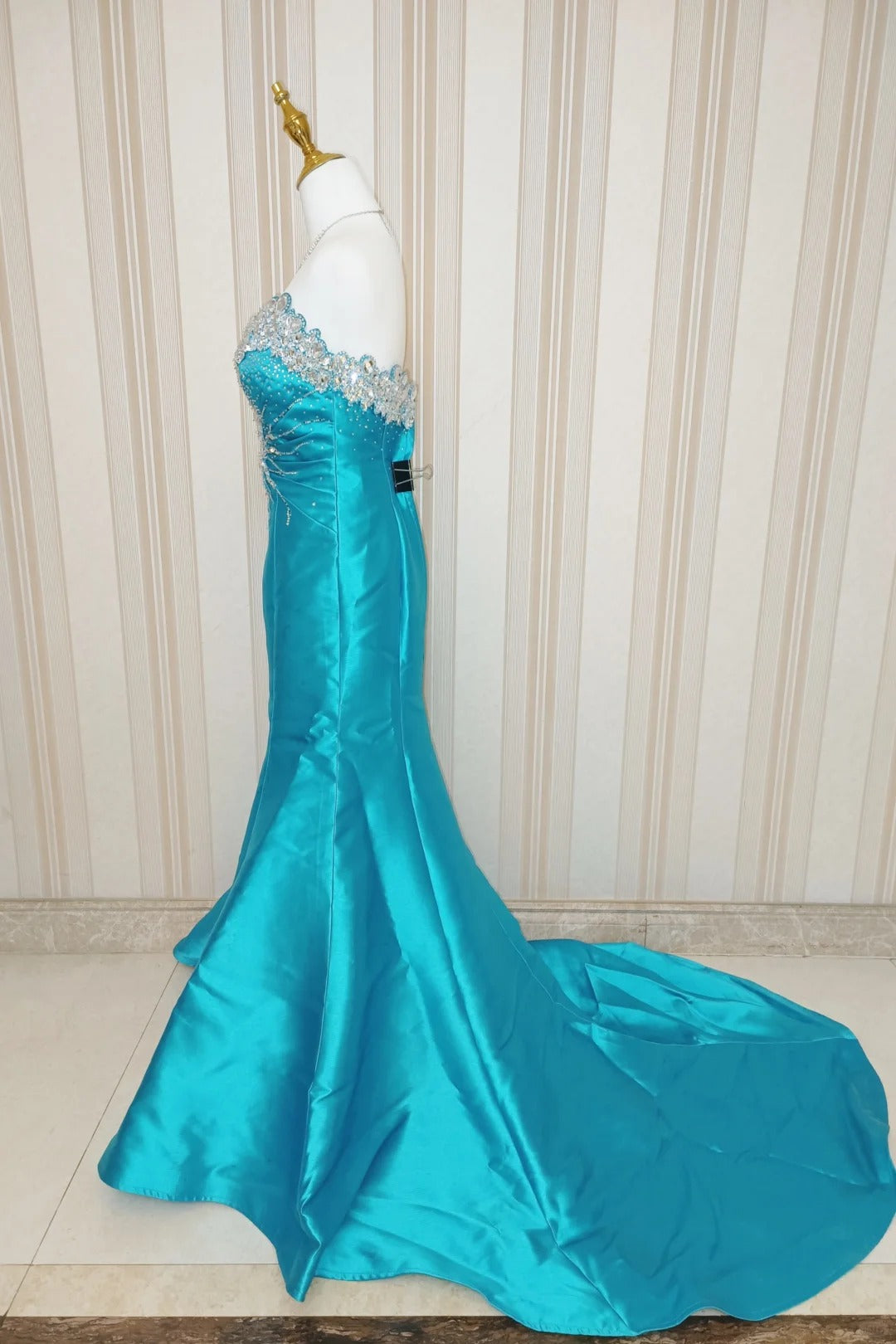 Elegantes Meerjungfrau-Sweetheart-Kleid in Blau mit Perlenstickerei zum 18. Geburtstag Elegantes Outfit Formelles Ballkleid N4185