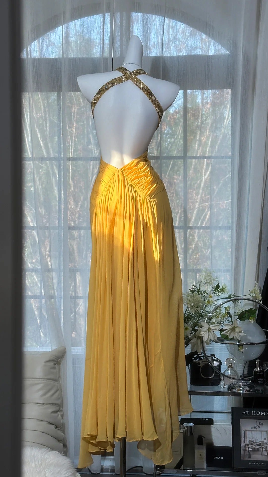 Bescheidene Ballkleider Meerjungfrau Neckholder Gelb Rückenfrei Chiffon Mit Perlen Lang Abendkleider N3550