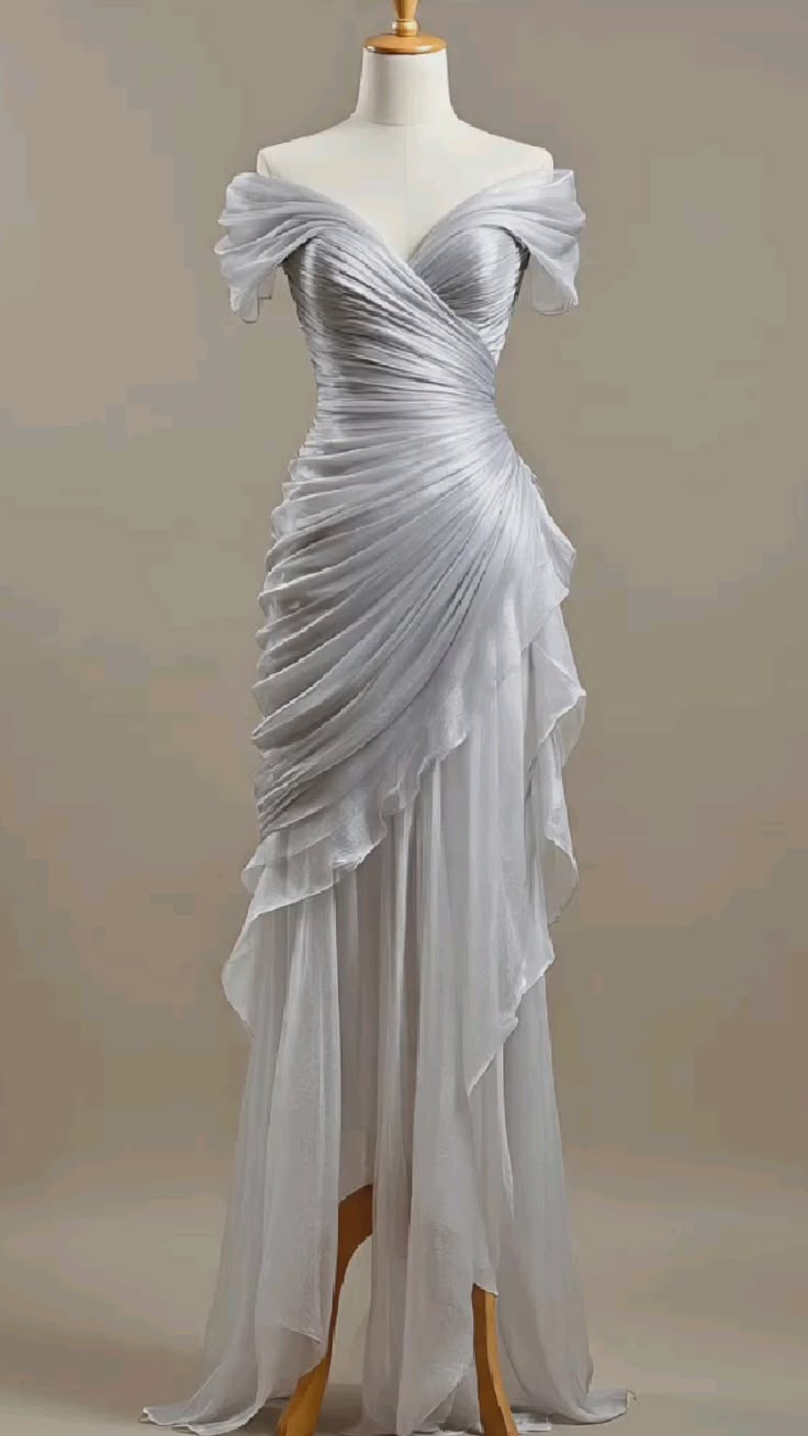 Robe de bal longue argentée à épaules dénudées, style sirène, taille modeste, idéale pour un 20e anniversaire (N1879)
