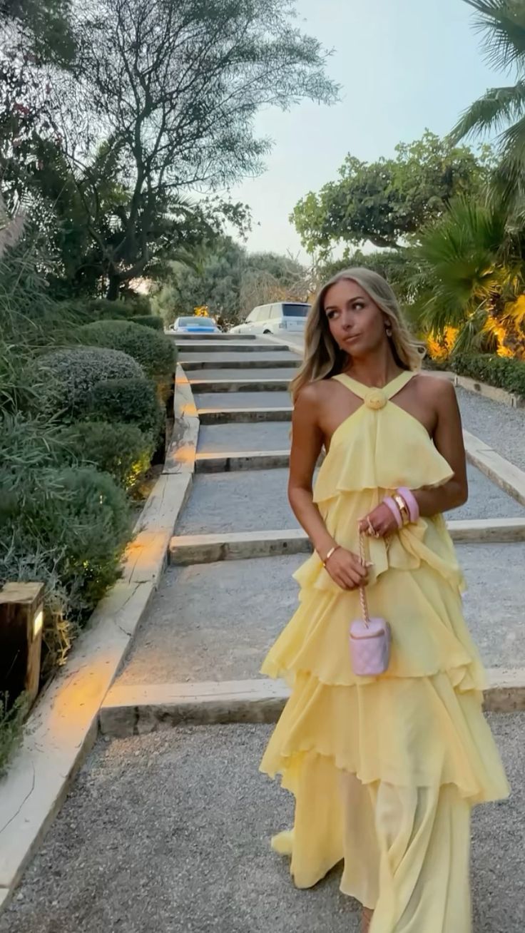 Sexy A-Linien-Neckholder-Abendkleid aus gelbem Chiffon für Damen, langes formelles Ballkleid, 18. Geburtstagskleid AB1289