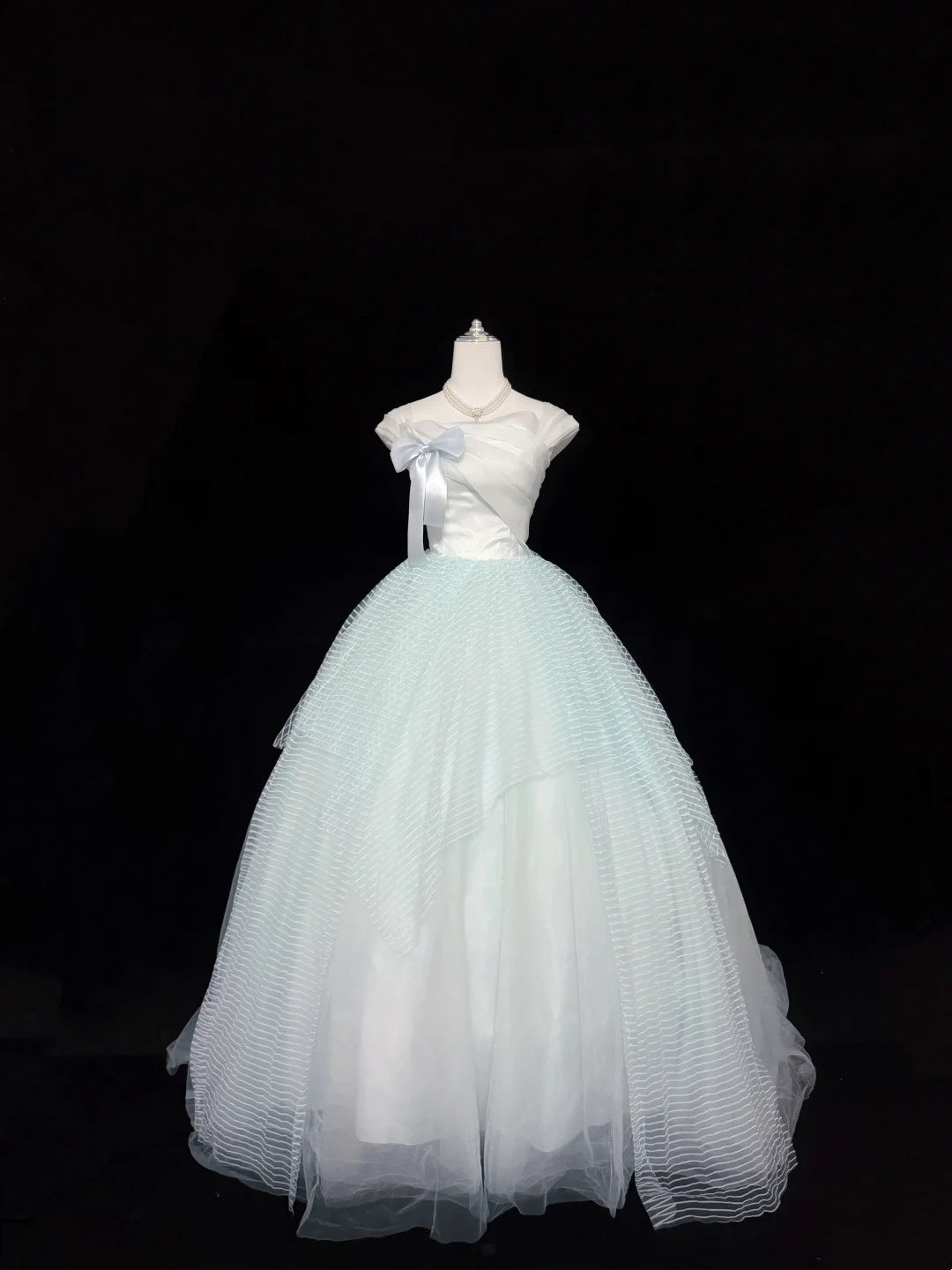 Langes Ballkleid für Sweet 16, langes Geburtstagskleid für 16. Geburtstag, trägerloses blaues Tüll-Abendkleid RC0330