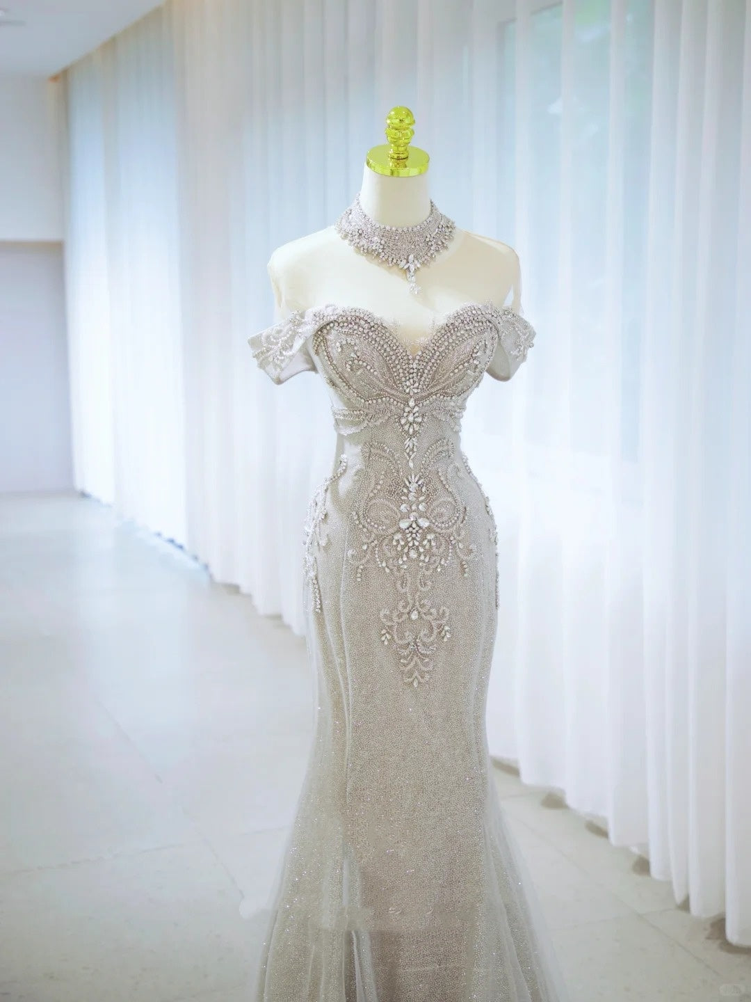 Robes de bal de sirène scintillantes à épaules dénudées en paillettes gris argenté, robes de soirée, tenues d'anniversaire, robes de graduation N2847