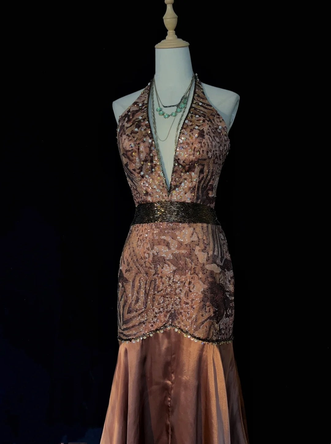 Robes de bal de princesse sirène col en V marron avec perles de dentelle robe de soirée longue N3293