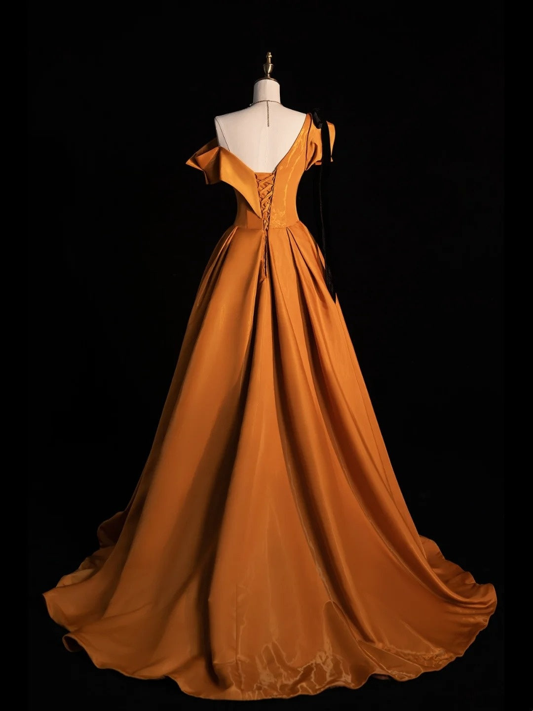 Robe de bal chic asymétrique en satin sans manches, robe de soirée longue pour lycéennes, N1267