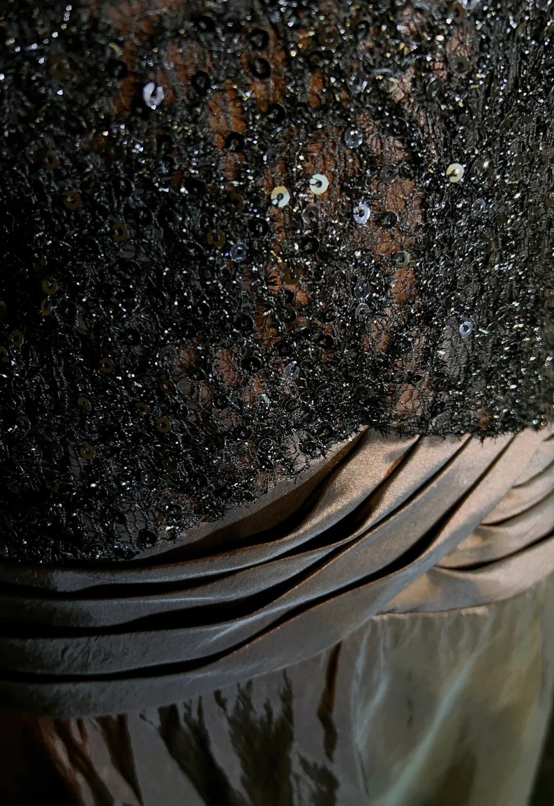 Belles robes de bal trapèze licou en satin marron avec corsage en dentelle longues tenues de soirée N3372