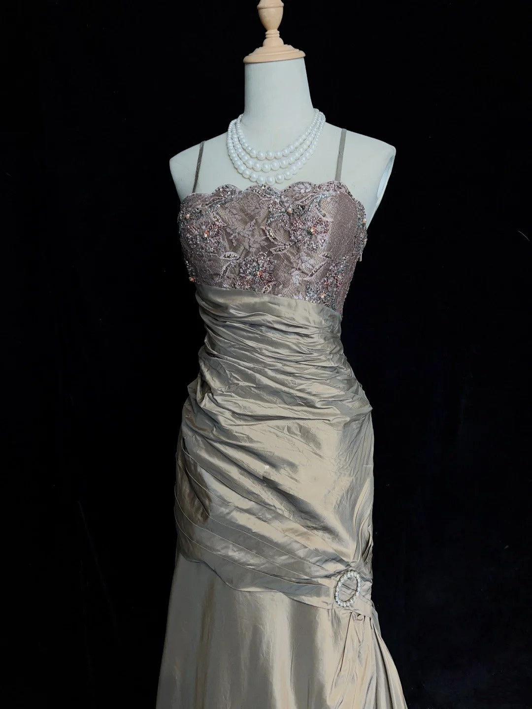 Inspiration Robes de bal vintage Sirène Bretelles fines Taffetas Longues Années 90 Avec Dentelle Perles Robes de soirée N3384