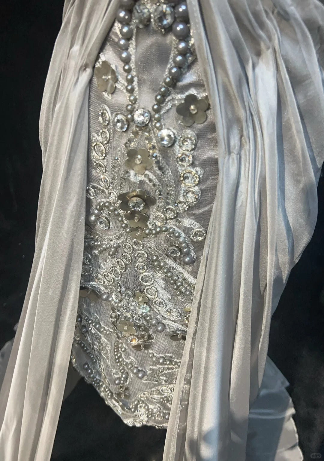 Robes de Bal Vintage Années 90 Fourreau Cœur Asymétrique Argent Gris Mousseline Longue Robe de Bal N3020