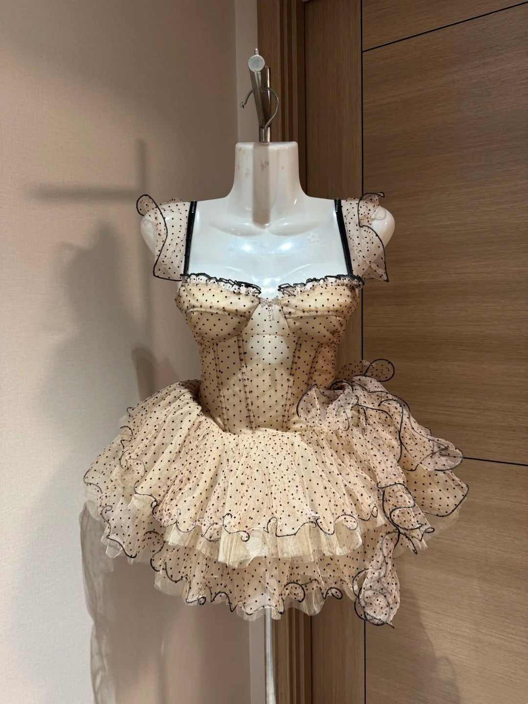 Mignonne robe de bal bustier tulle champagne soirée à Rio inspiration seniors idées de robes de bal de promo RB4029