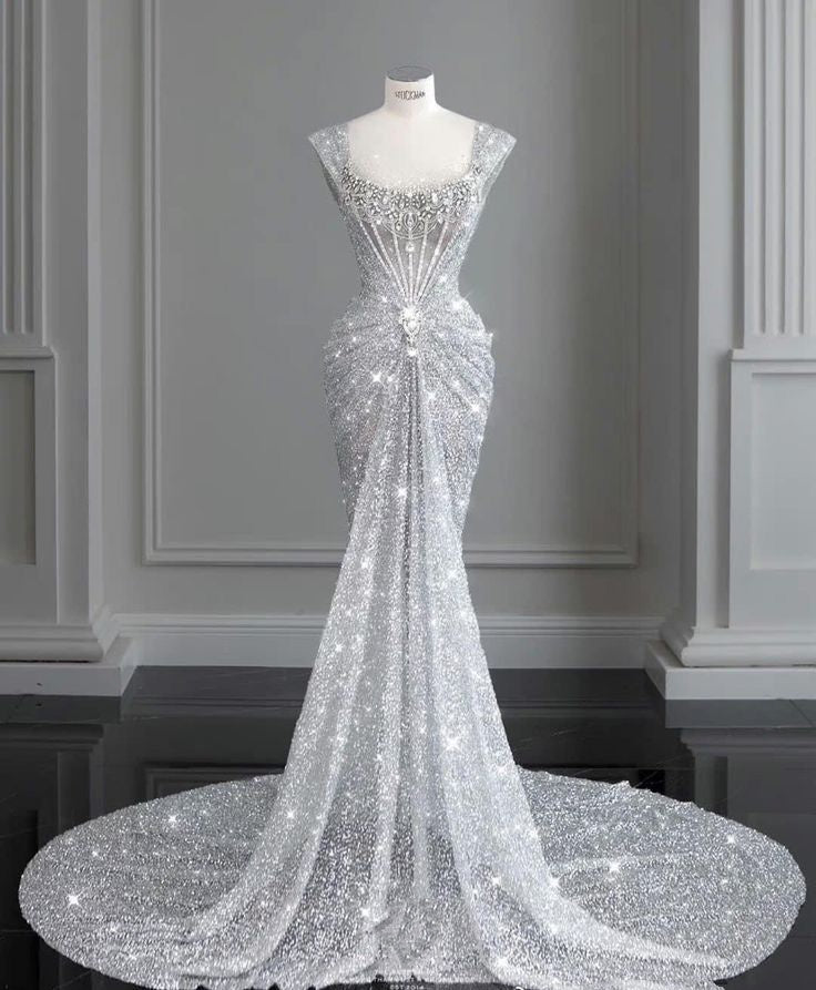 Zeitloses Brautkleid im Meerjungfrauenstil, trägerlos, mit Pailletten, weiß, plissiert – ein figurbetontes, langes Brautkleid mit Plisseefalten, AB1961