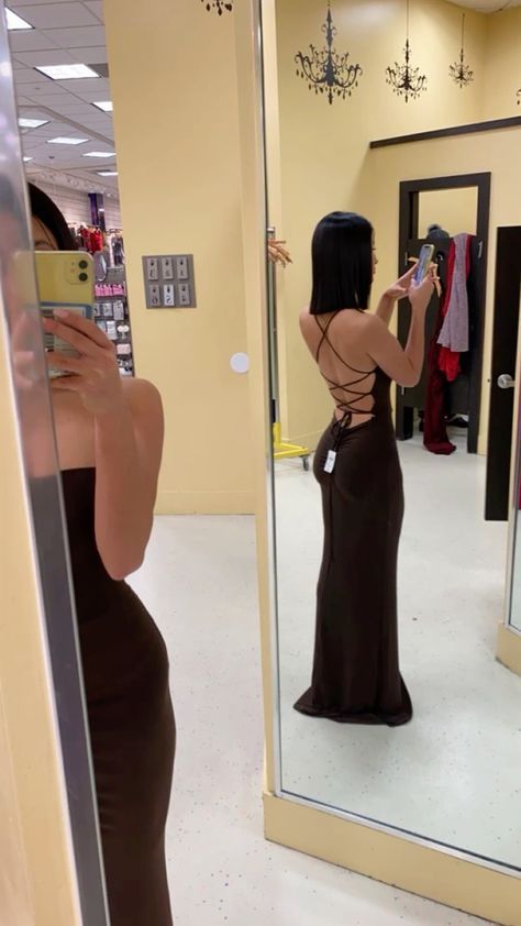 Schlichtes, braunes Meerjungfrauen-Abendkleid mit Spaghettiträgern, Inspiration für maßgeschneiderte Abendkleider mit hohem Schlitz für Damen AB1519