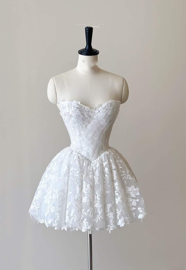 Süßes Ballkleid Sweetheart Tüll Weiß Spitze Abschlussball Homecoming Kleider Kurzes Hochzeitskleid RB4425