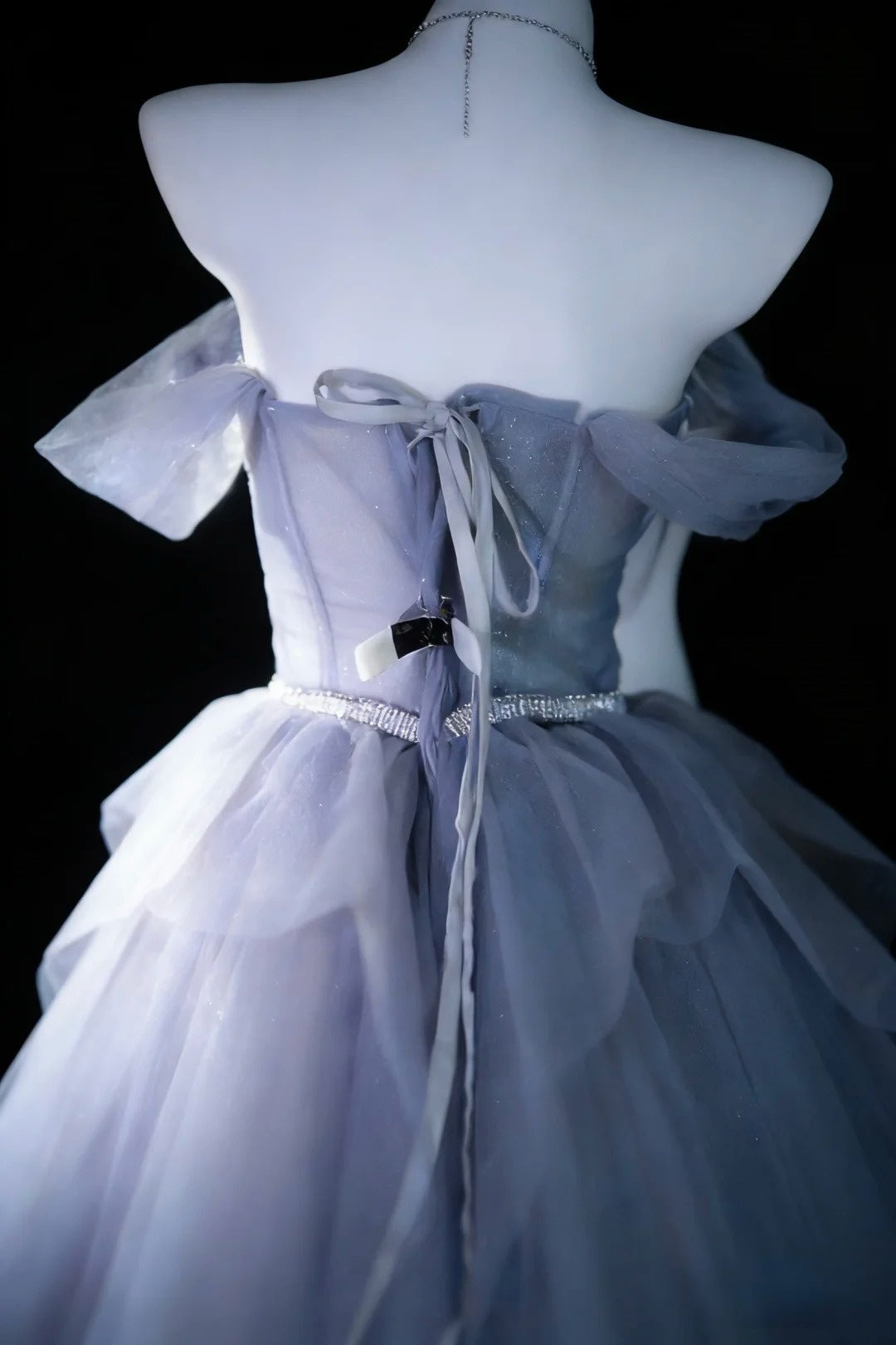 Robes de bal de promo modestes style princesse bleu poudré en tulle avec manches, longue robe de Quinceañera N2970