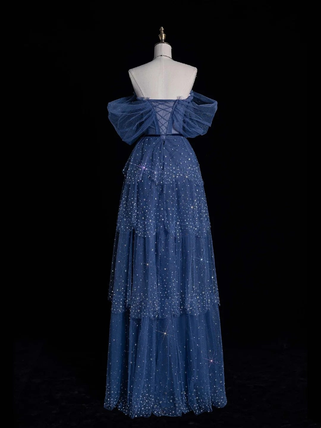 Robe de bal bleu marine en tulle, coupe trapèze, épaules dénudées et manches, inspiration princesse, référence N764