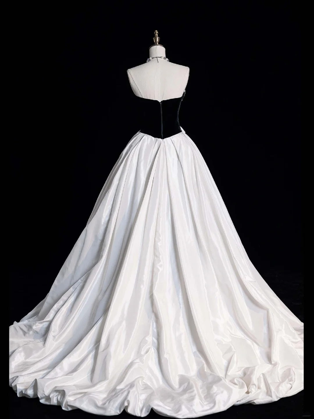 Robe de bal sobre, bustier cœur, haut noir, robe longue en satin blanc pour femmes et jeunes filles, robe de soirée N650