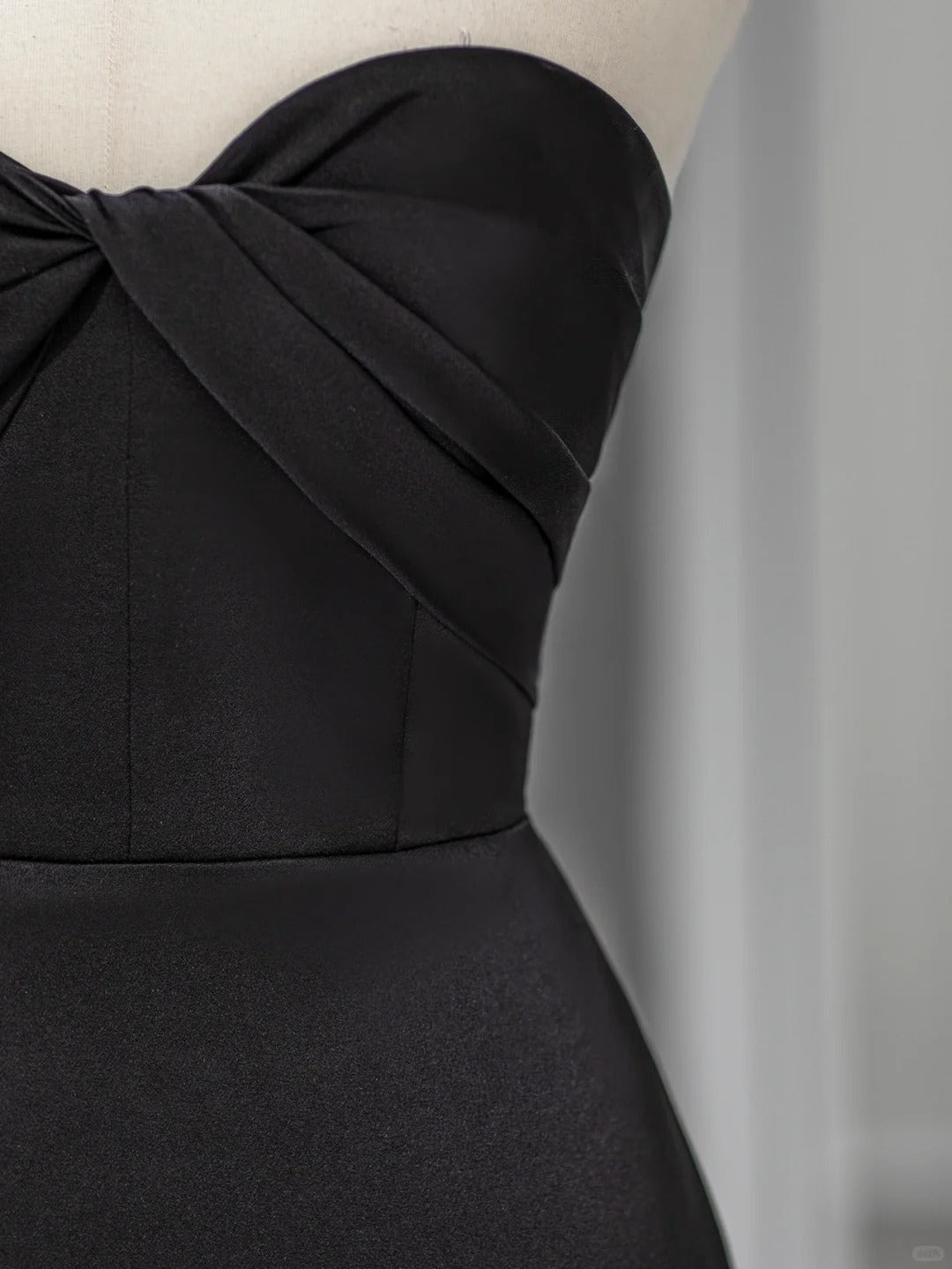 Magnifique Robe Sirène Cœur Bustier Noire Robe De Bal Longue Idées Tenues De Soirée RB3994