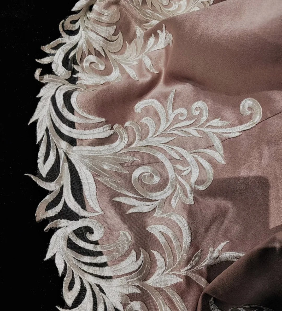 Robes de bal modestes Inspo Haut bas Épaules dénudées Satin rose avec dentelle pour femme Robe de soirée N3218