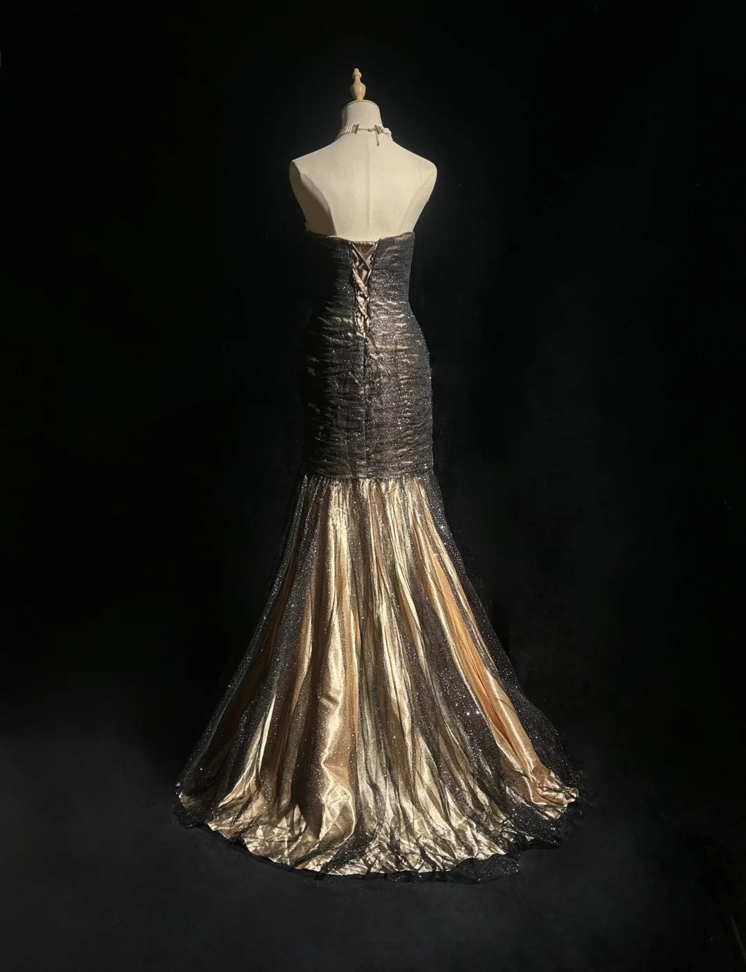 Bezaubernde Ballkleider Meerjungfrau Sweetheart Tüll Black Tie Kleid mit perlenbesetzten langen formellen Abend-Outfits N3701