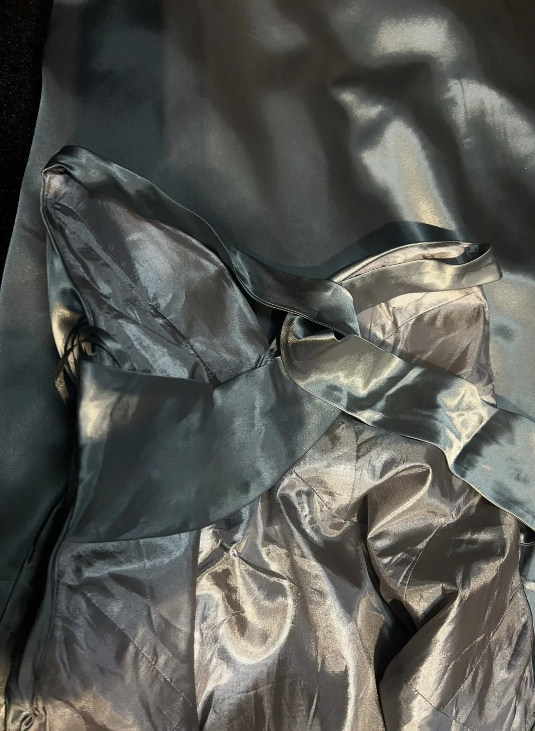 Vintage Prom Dresses 2000er Jahre A-Linie Neckholder Silbergrau mit Rüschen langes Ballkleid N3028