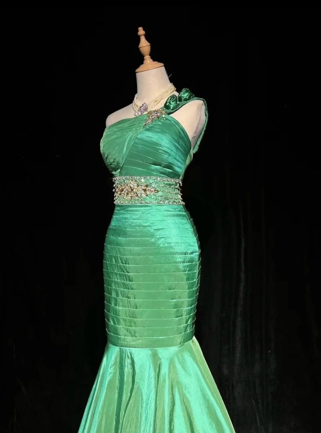 Vintage Prom Dresses Meerjungfrau One Shoulder Grün Plissiert 90er Lange Formelle Abendkleid N2647