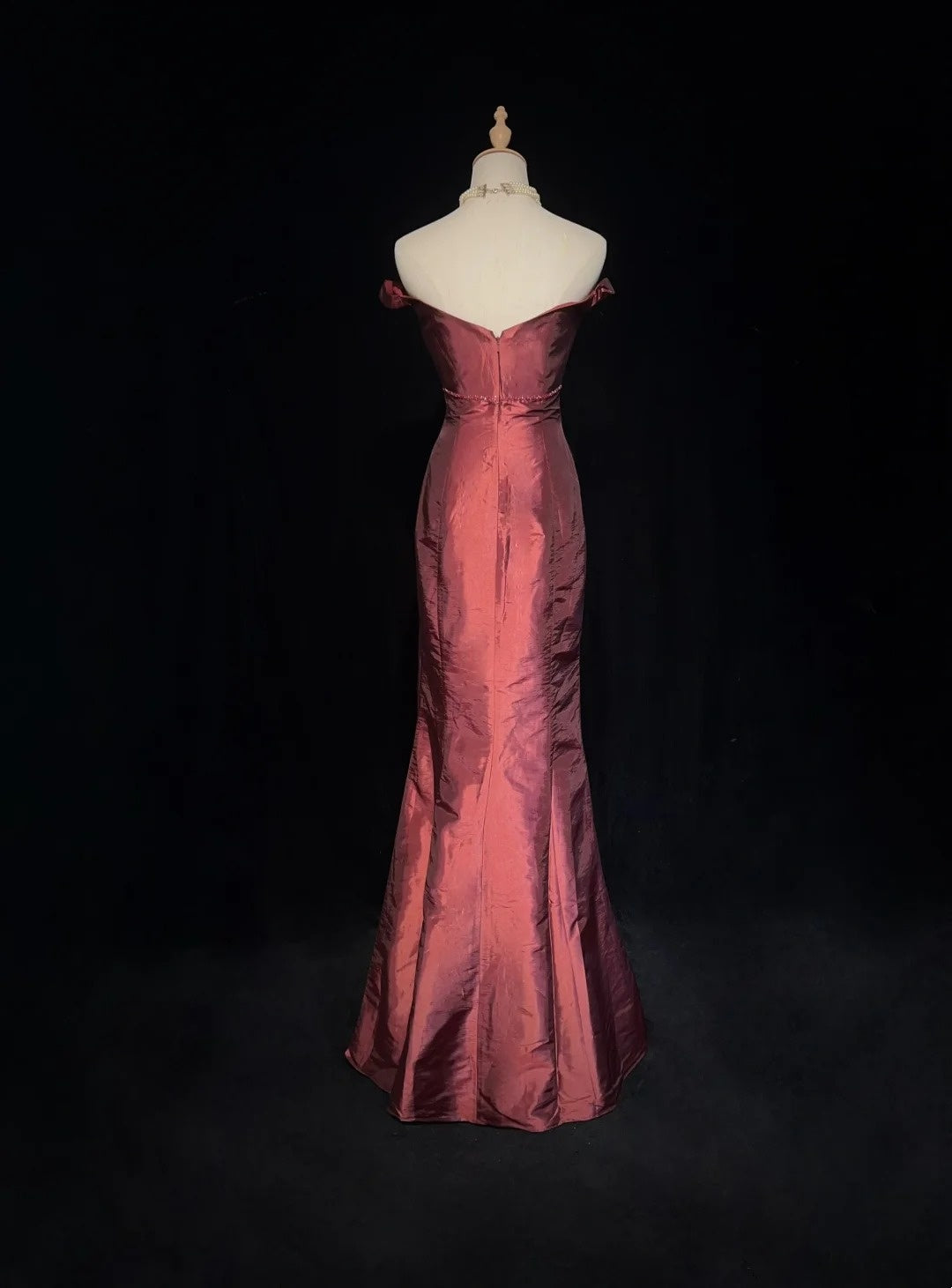 Glamouröse Ballkleider Meerjungfrau schulterfrei Rostrot mit Perlen Abendkleid N2874