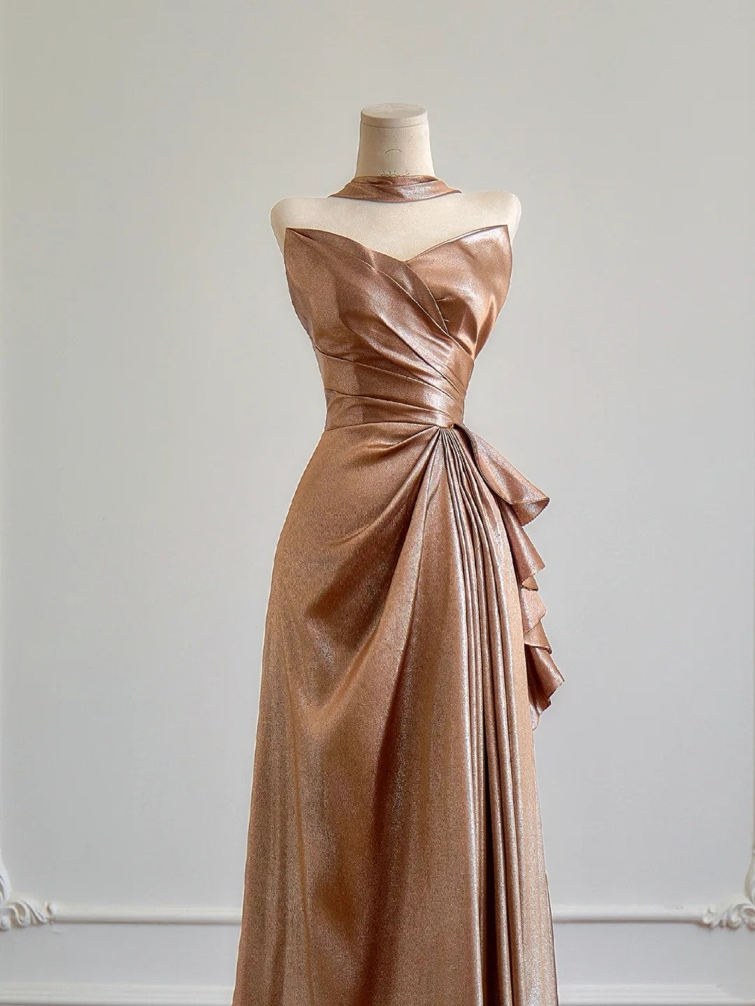 Robe de bal longue de soirée, coupe trapèze, décolleté cœur, couleur champagne avec fente, idéale pour les fêtes d'anniversaire (N375)