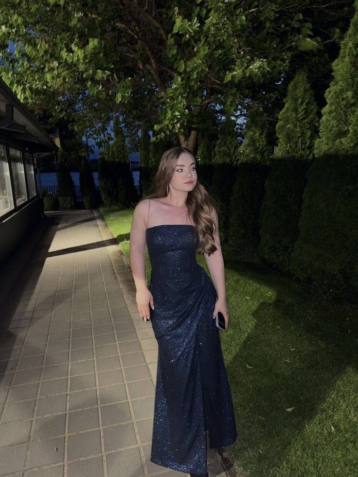 Robe de soirée longue sirène bustier bleu marine à sequins avec fente AB668