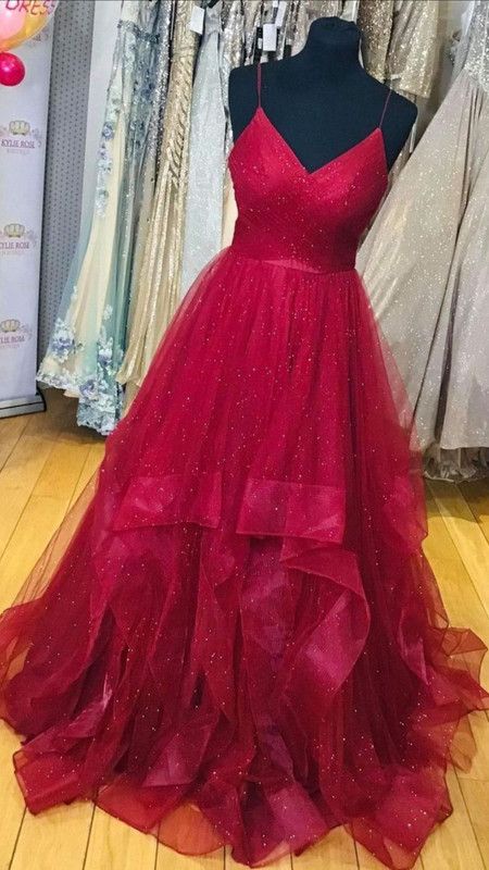Robe de bal longue à bretelles spaghetti en tulle pour femme, idéale pour les soirées formelles et les fêtes de fin d'année (AB1731)